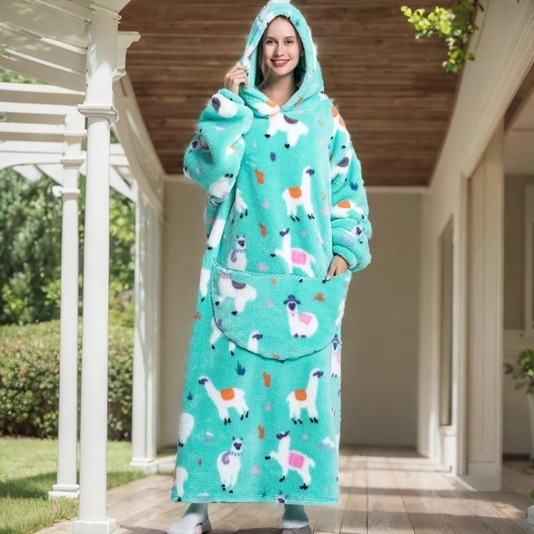 Warm upgrade! Hooded pajamas become the new family winter warm favorite, super hooded blanket, hooded sweatshirt pullover blanket, the perfect blend of comfort and style for cozy family gatherings in both holiday seasons