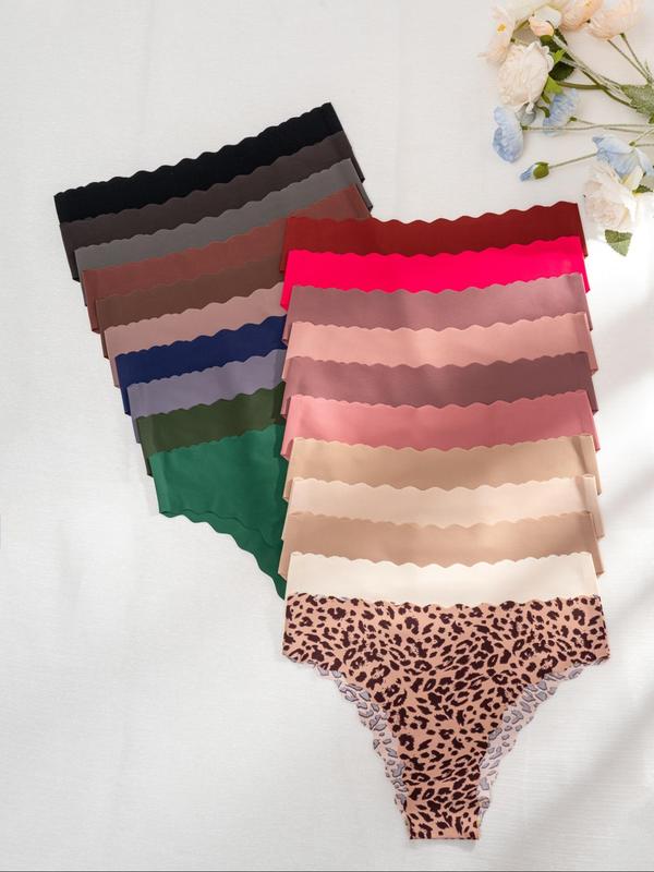 Womenswear Solid Scallop Trim Panties, Minimalist Seamless Soft Comfy Breathable Knicker for Daily Wear, Back-to-school Clothing, Panties for Women, Ladies Underwear, Winter Wear 2024
