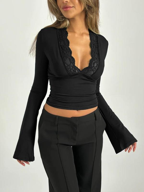 Women's Contrast Lace Flounce Sleeve Tee, Sexy Long Sleeve Deep V Neck Top for Daily Wear, T Shirts for Women, Ladies Clothes for All Seasons, Black Girl Outfits, Black Girl Outfits