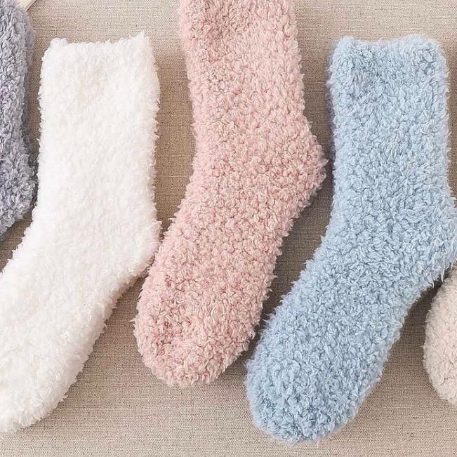 FUZZY COMFY SOCKS