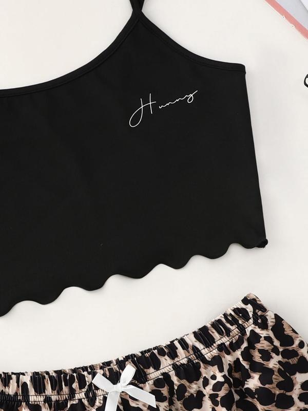 Women's All Over Print Scallop Trim Loungewear Set, Fashion Spaghetti Strap Cami Top & Bow Decor Lounge Shorts, Summer Sleepwear Co-ord Set